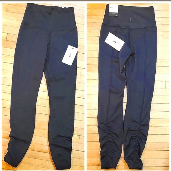 Nike Yoga Rouched HR 3/4 length Tights - Picture 3 of 10